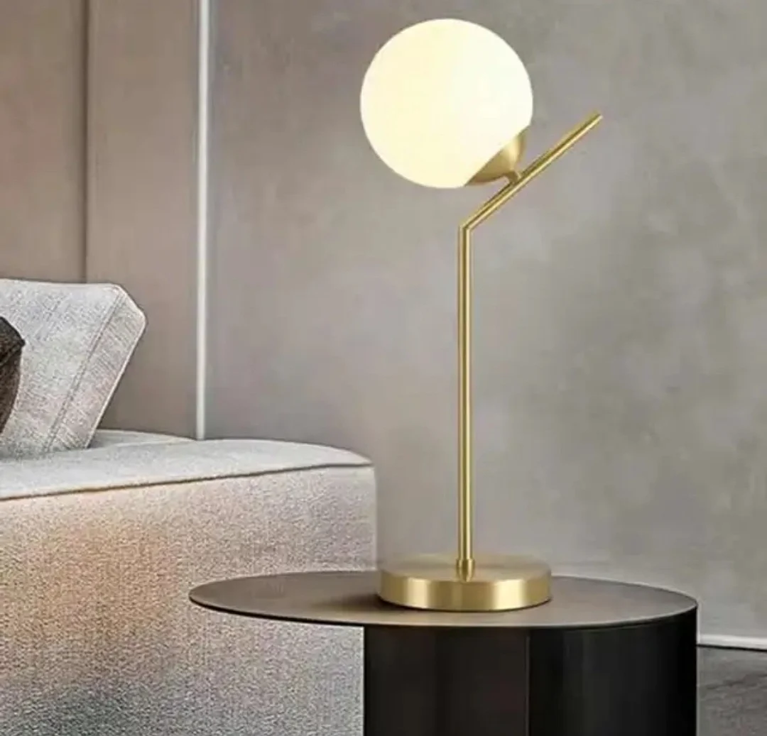 Veioză 2406 T cu glob alb din sticlă mată – corp de iluminat ,E27 [1]