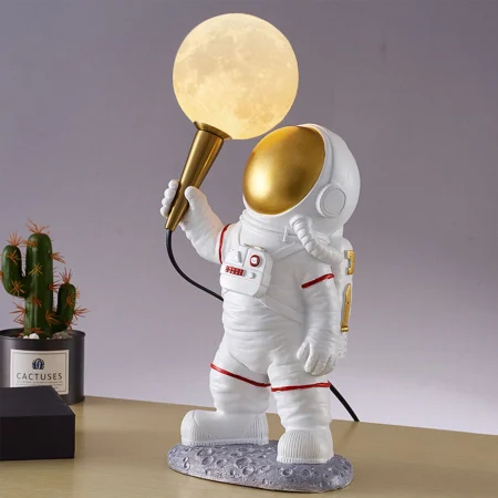 VEIOZE SI LAMPADARE - Veioză decorativă HJ 2305 T GD – Astronaut, 43 cm, bec G9, pentru camera copiilor