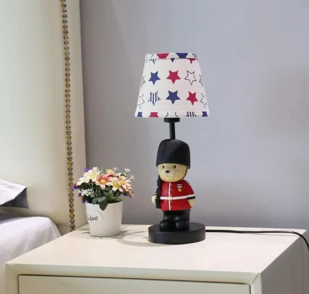 VEIOZE SI LAMPADARE - Veioză T236 pentru camera copiilor – design vesel, negru-roșu, 42 cm, E27