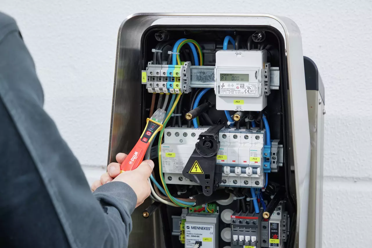 Tester WIHA WIHA.43797, 0.012...1kV ACCAT IV 1000V, EN 61010, Detectează întreruperi sau conexiuni defecte [6]