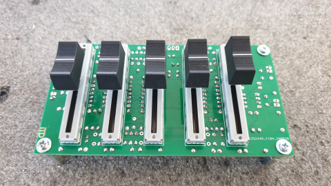 Audio - Egalizator cu 5 benzi cu amplificatoare operationale