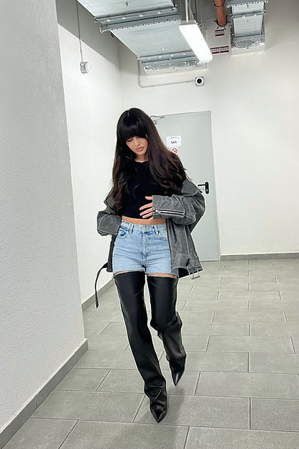 Blugi Amaya [8]