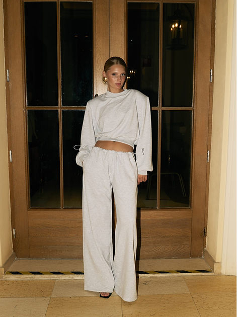 THE Tracksuit [4]