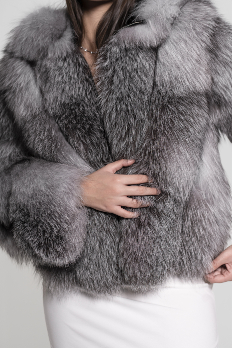 Blană din vulpe argintie (frost ) lucrată pe suport de piele [5]