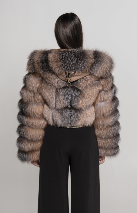 Vulpe canadiană lucrată pe suport de piele naturală [3]