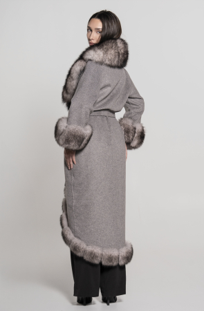 Palton din lână Alpaca accesorizat cu garnitură din vulpe [1]