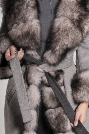 Palton din lână Alpaca accesorizat cu garnitură din vulpe [2]