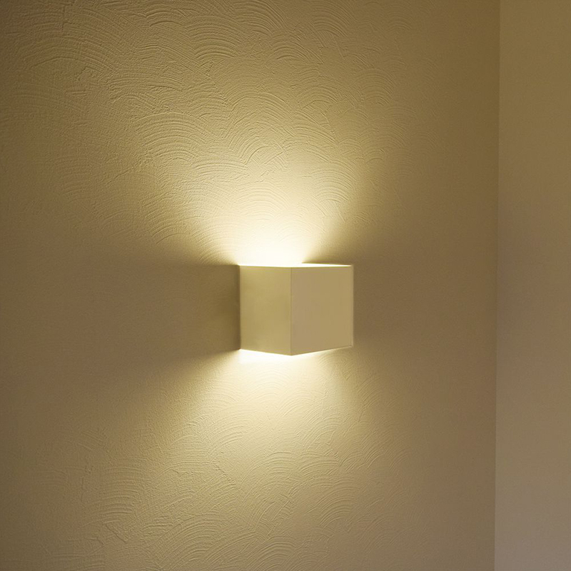 CORP ILUMINAT LED 6W IP65 3000K ALB CALD [4]
