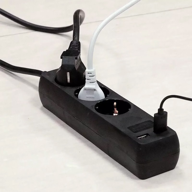 PRELUNGITOR 3 CAI + 2USB 1.5M(3G1.5MM2) NEGRU [7]