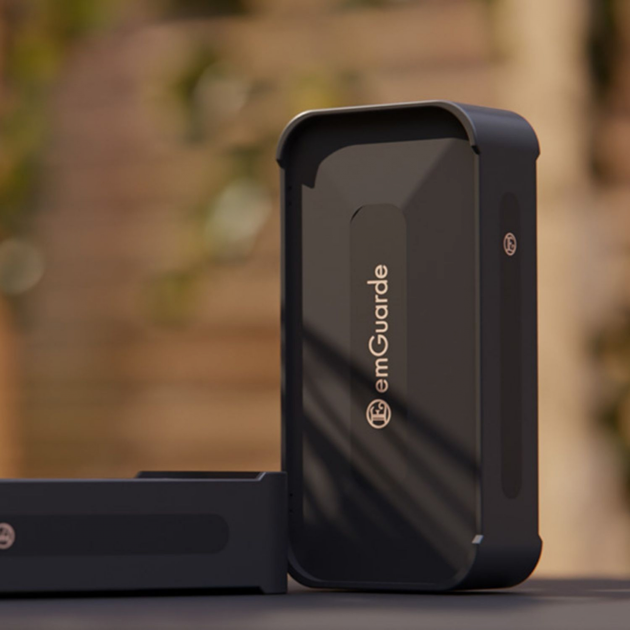 EmGuarde - Dispozitiv de Protecție împotriva Radiațiilor Electromagnetice (3MHz-1GHz), Diametru de Protecție 8m, Neutralizare 24/7, Certificări CE & FCC [1]