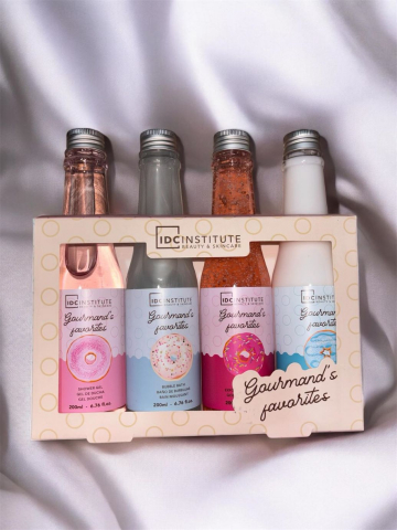 Gel de Dus    - Set 4 produse de ingrijire corporala Gourmand's Favourites Bottles