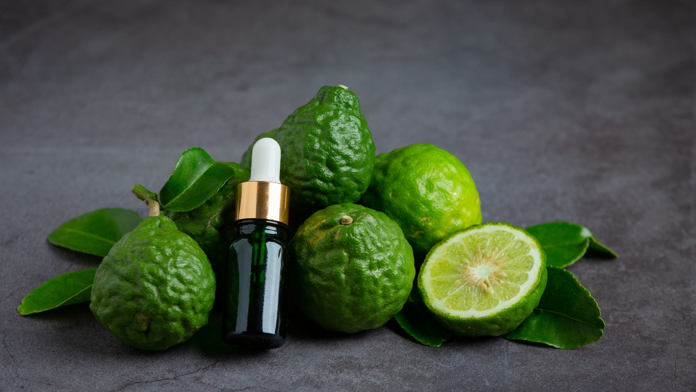 Uleiul esențial de Bergamotă – Acceptare de sine, echilibru emoțional și detoxifiere interioară