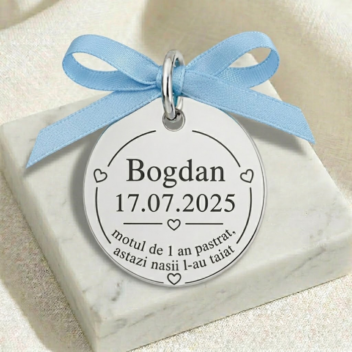 Bănuț din Argint Personalizat pentru Băiețel – Cadou 1 An (Tăierea Moțului) cu Fundiță Bleu [2]