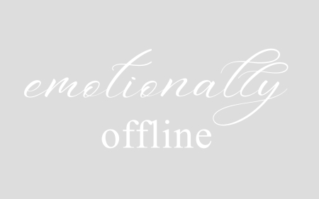 Tricou alb/negru „Emotionally offline” – bumbac premium, design minimalist aesthetic [2]