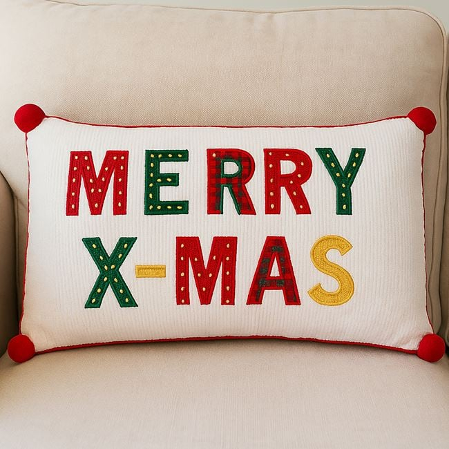 Perna Decorativa de Craciun Alba cu Mesaj Brodat "Merry X-Mas" 43x27cm [2]