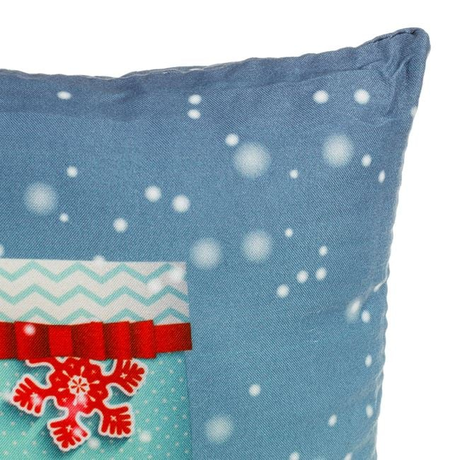 Perna Decorativa de Craciun Bleu cu Figura Gnome si Cadouri 30x30cm [2]