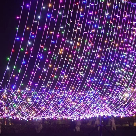 Instalație Liniară 6m de Crăciun pe Baterii cu 50 LED-uri Multicolore, Fir Transparent [1]