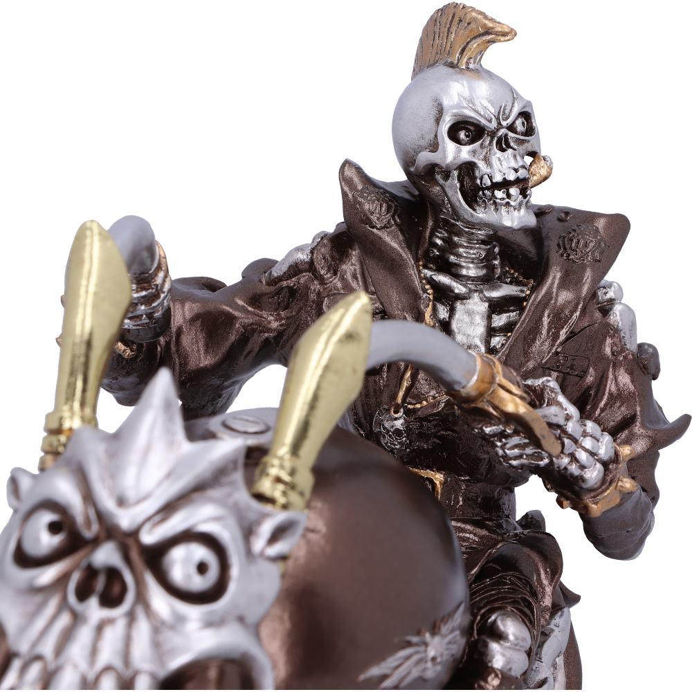 Wheels of Steel – Figurina Biker Steampunk [7]