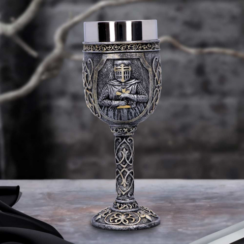 Medieval - Pocal 'Armoured Medieval Knight Soldier' de 19 cm – Design cu cavaler medieval și detalii aurii