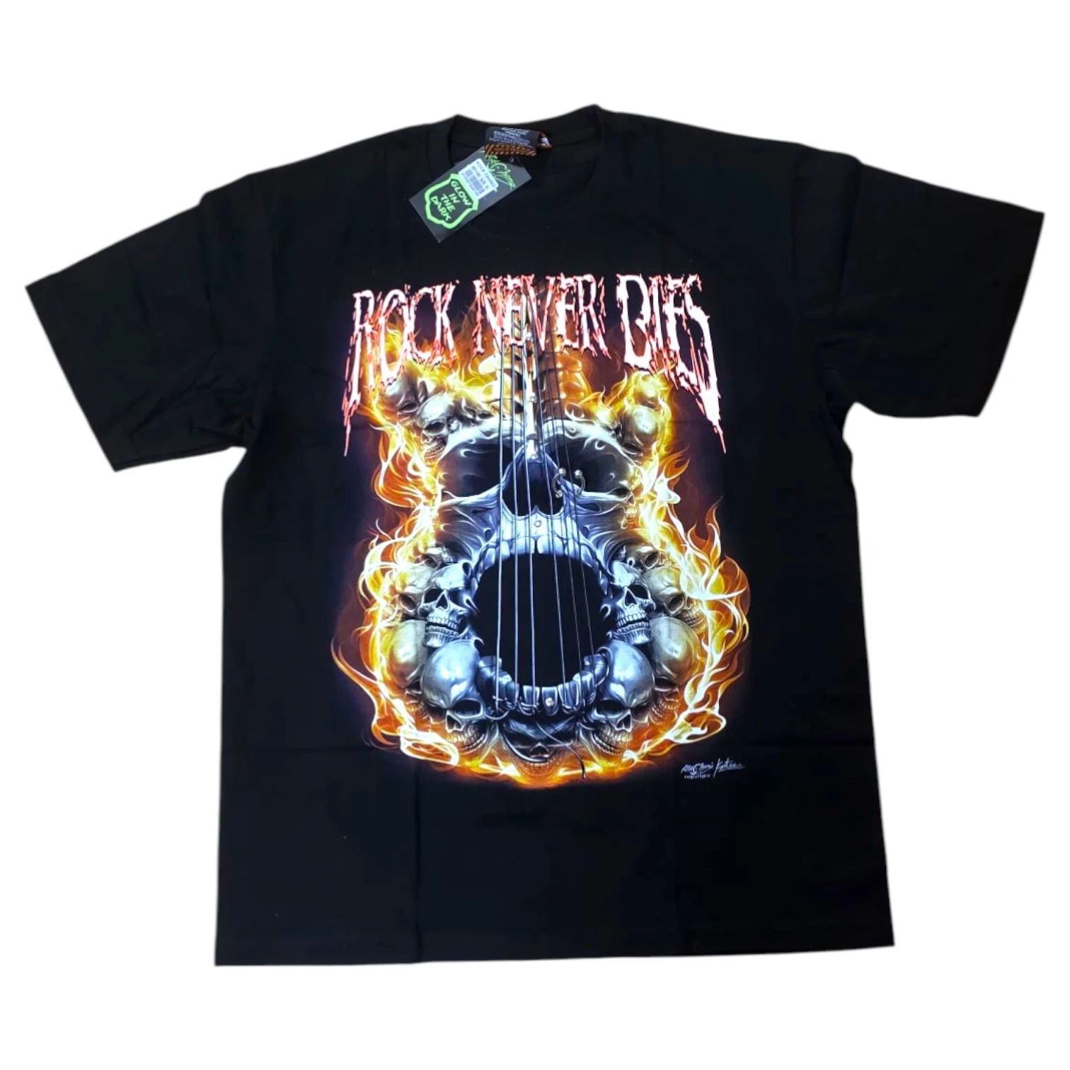 Tricouri RockChang – Arta rock autentica din Thailanda - tricou-rock-never-dies-chitara-cranii-flacari-glow-in-the-dark