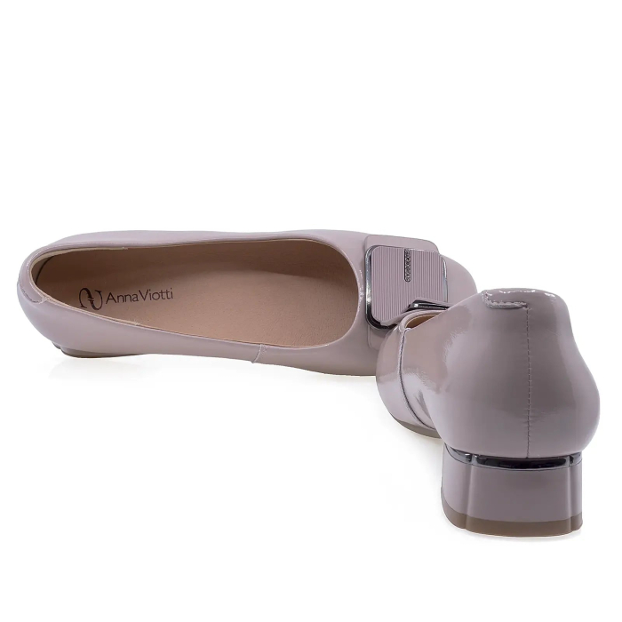 Pantofi dama eleganti nude din piele naturala lacuita Anna Viotti  cu toc mic 4 cm [3]