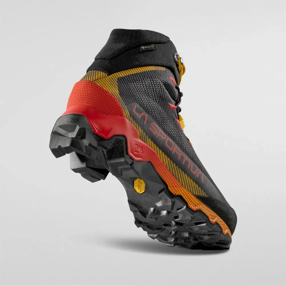 Ghete Drumetie Barbati La Sportiva Aequilibrium Hike GTX Carbon Yellow [7]