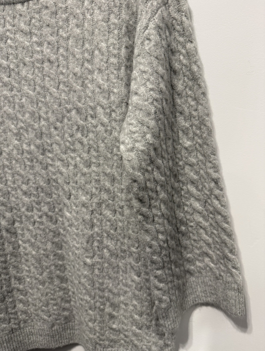 Pulover Damă VERO MODA: Gri Deschis, Croială Lungă și Textură Torsadată [2]