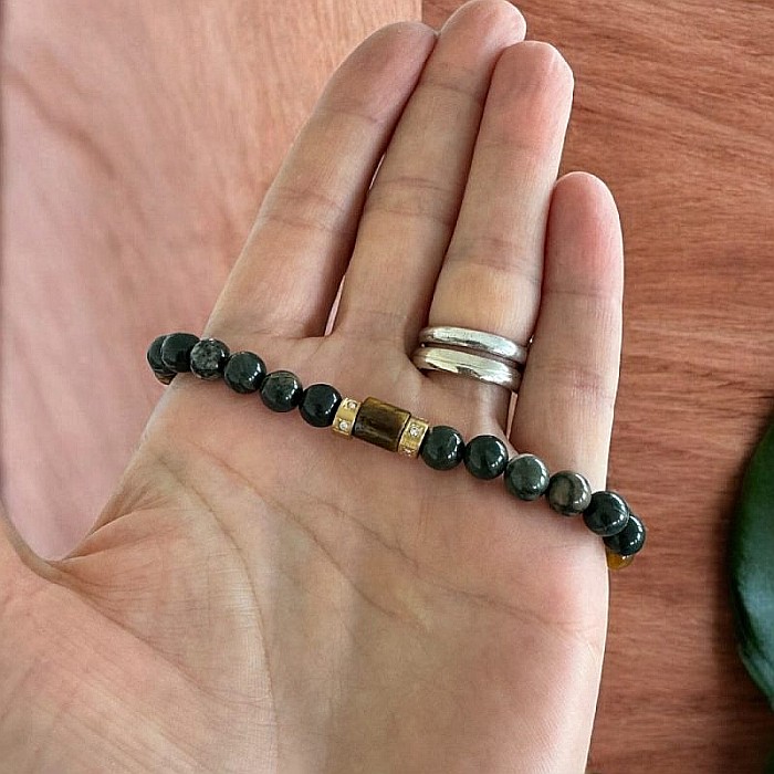 Bratara barbati Adri cu cristale de Jasp Verde si Ochi de Tigru cu accesorii din inox [8]