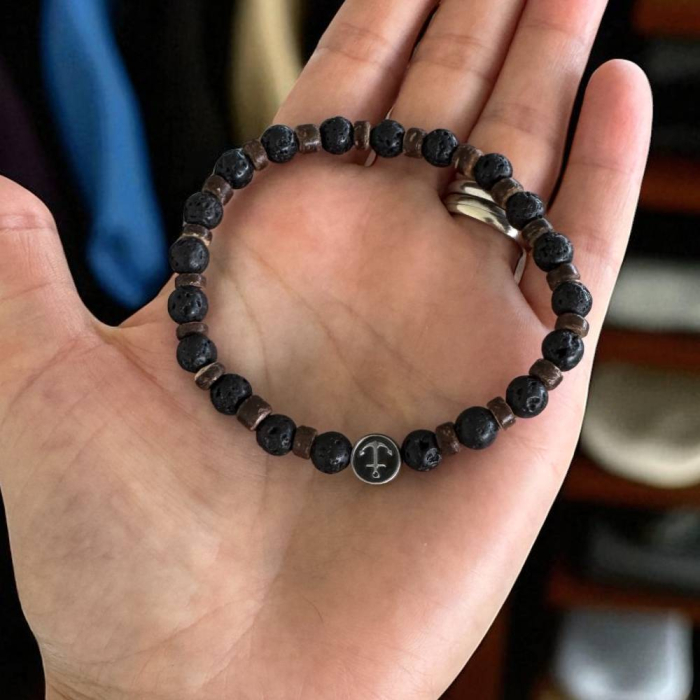 Bratara barbati elastica Thaddeus din pietre de lava si rondele de lemn de cocos cu charm inox [10]