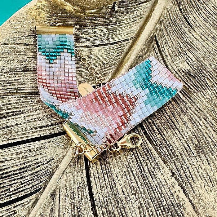 Bratara dama lata realizata manual din margele miyuki in culori pastel Nelia [8]