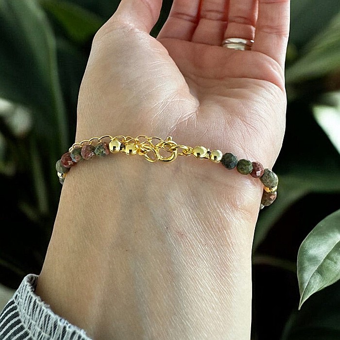 Bratara dama Samira din cristale de Unakit realizata manual cu accesorii si inchidere din argint placat cu aur [10]
