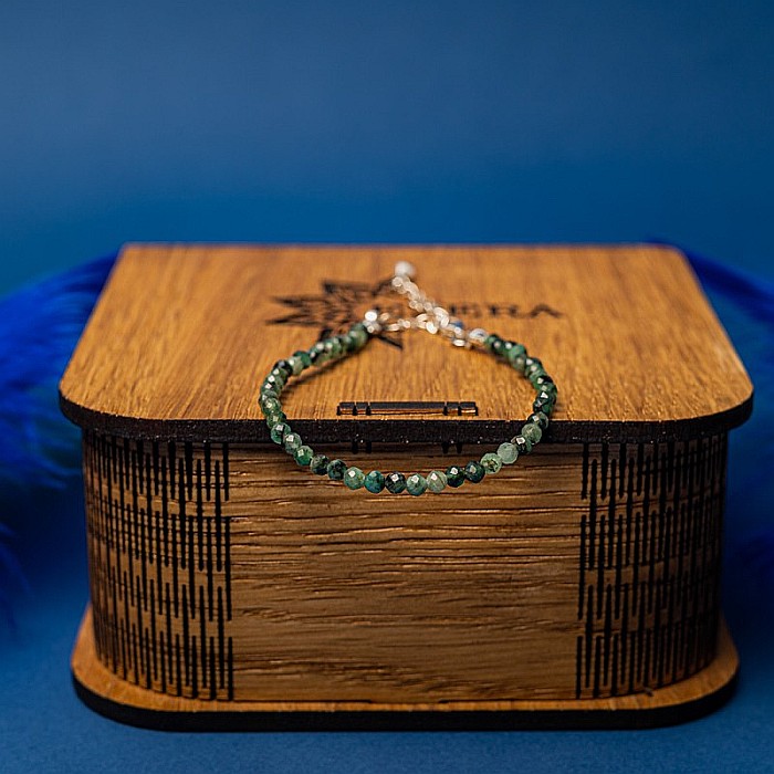 Bratara dama pietre naturale de Smarald fatetat Memphis cu sistem de inchidere din argint [6]