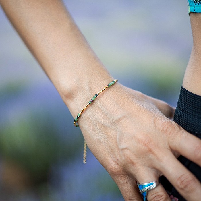 Bratara delicata Boho din pietre semipretioase de Rubin Zoisit placata cu aur de 18K [2]