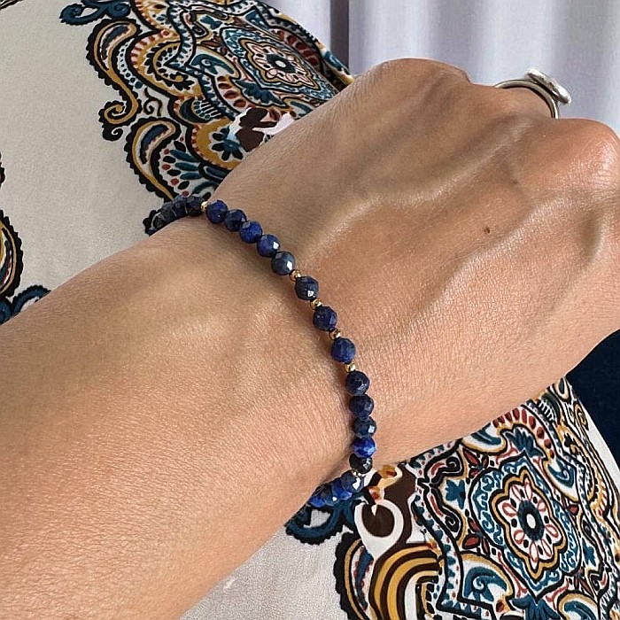 Bratara din argint placat cu aur cu cristale din Lapis Lazuli fatetate, 4mm [6]