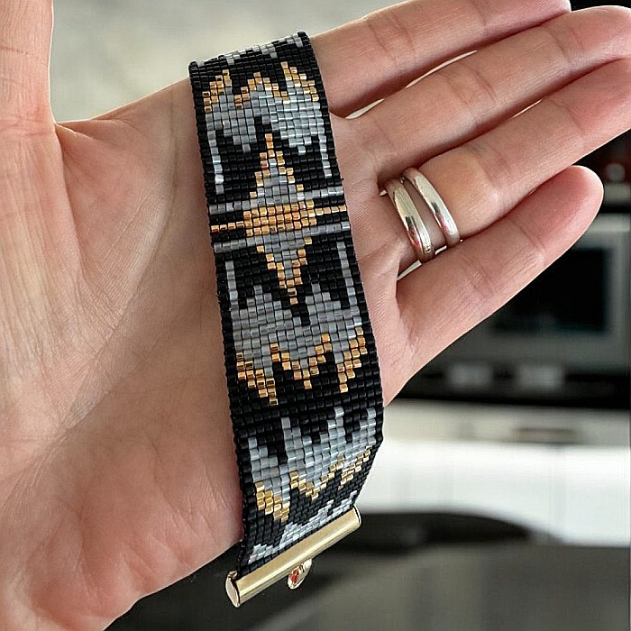 Bratara lata dama aurie cu negru si gri, impletita manual cu margele Miyuki, Charline [2]