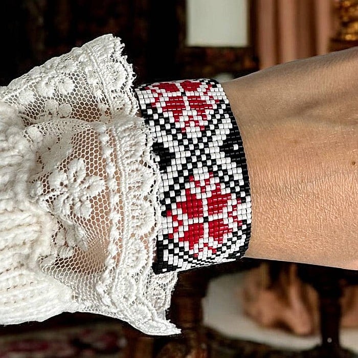 Bratara lata impletita manual cu margele Miyuki cu model traditional romanesc, Adela [2]