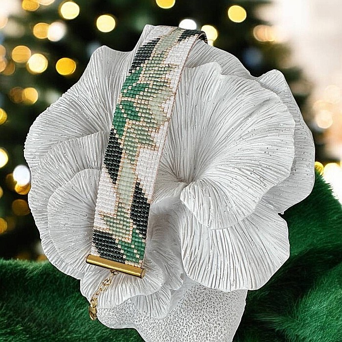 Bratara lata verde handmade din margele miyuki, Selma [3]