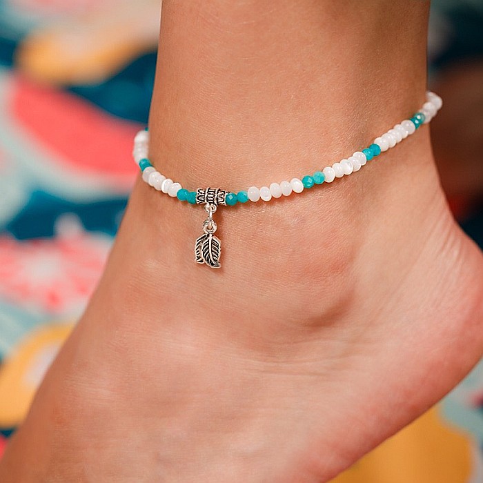 Bratara de picior elastica Saira din Mother of Pearls si cristale de Amazonit cu charm frunzulite din argint [6]