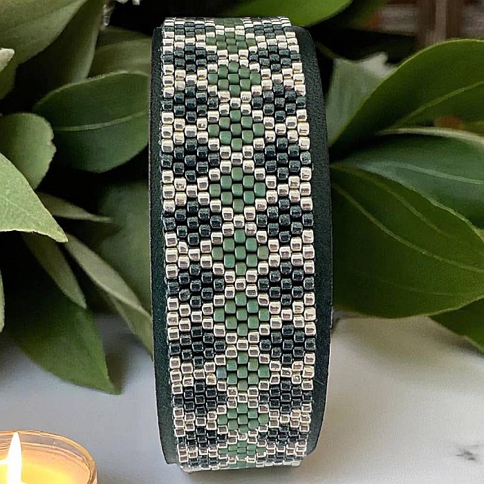 Bratara rigida Lira miyuki verde-argintiu pe suport din piele, 16 cm [4]