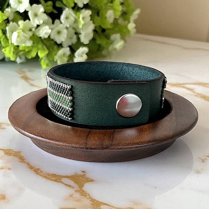 Bratara rigida Lira miyuki verde-argintiu pe suport din piele, 16 cm [5]