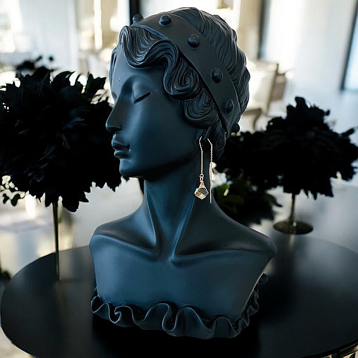 Cercei lungi drop eleganti Elara cu cristal brut de Peridot placati cu aur [3]