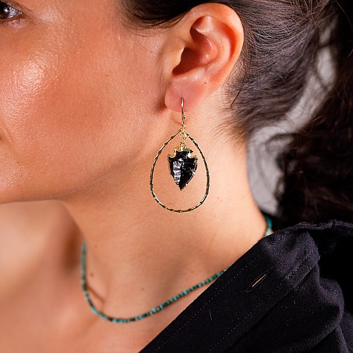 Cercei Sari cu cristale de Obsidian in forma de sageata ❤️ [1]