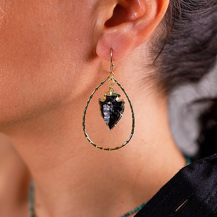 Cercei Sari cu cristale de Obsidian in forma de sageata ❤️ [14]