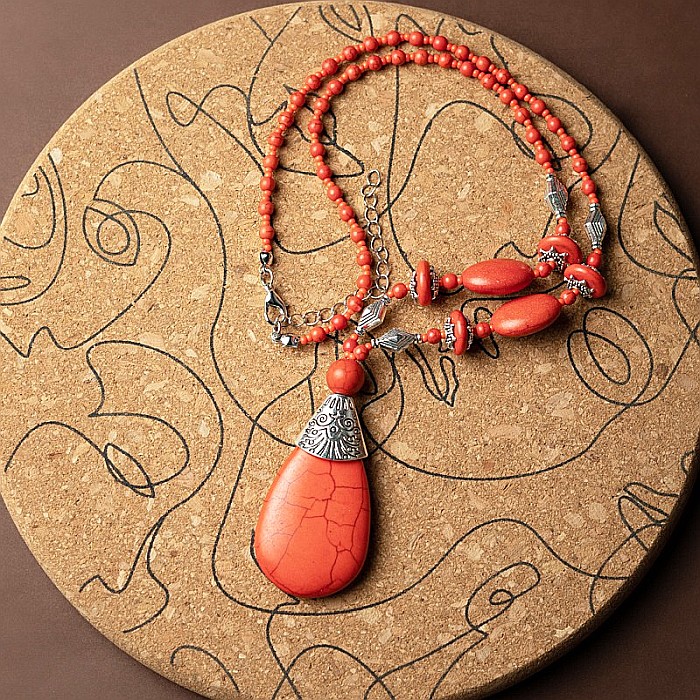 Colier Boho Culoare Rosie, choker piatra naturala vopsita Naira [4]