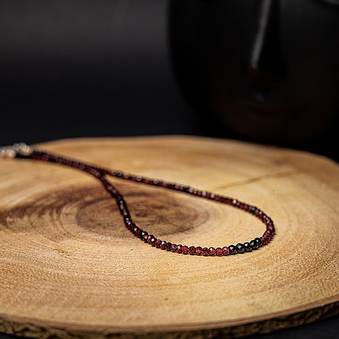 Colier choker Ania din pietre semipretioase de Granat si Spinel negru, inchidere din argint 925 [7]