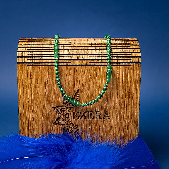 Colier Choker Vishal cu pietre sintetice de Malachit si Jad natural cu accesorii si sistem de inchidere din argint placat cu aur [2]