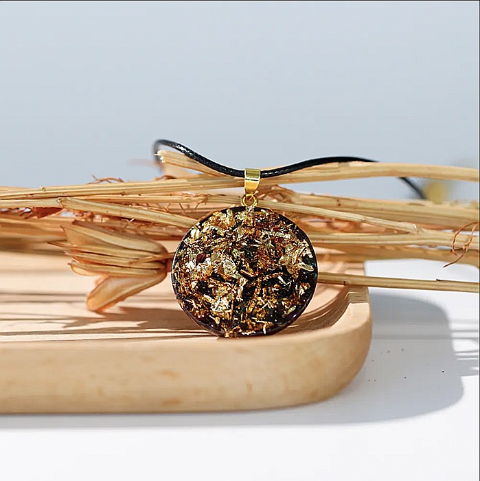 Colier cu pandantiv Orgonic Energetic cu cristale de epidot si granat pentru protectie si meditatie [2]