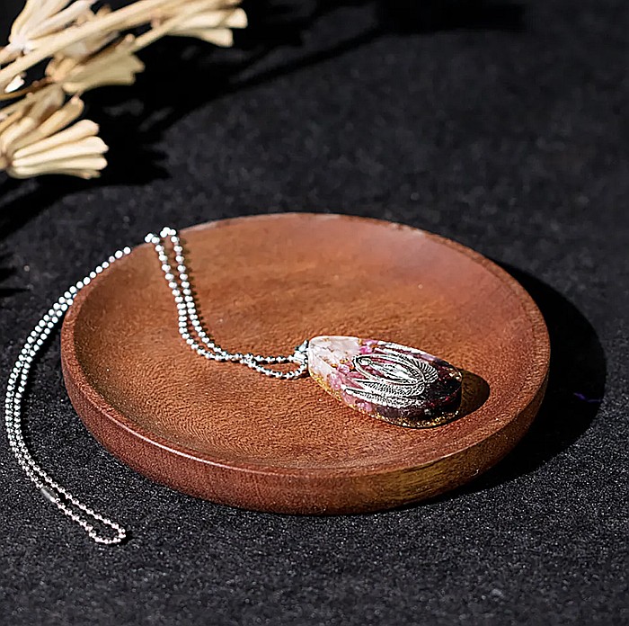 Colier cu pandantiv orgonit Maica Domnului si aripi de inger cu cristale de Turmalina Roz, Granat si cuart Roz pentru femei [3]