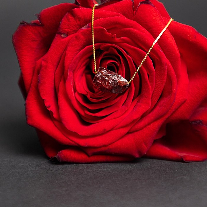 Colier delicat cu piatra naturala de Granat, Dara, placat cu aur de 18K [8]