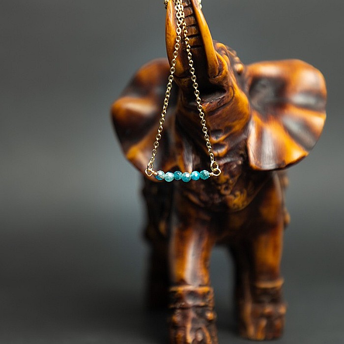 Colier dragut cu margelute mici de piatra semipretioasa de apatit, Ehan, placat cu aur de 18K [3]